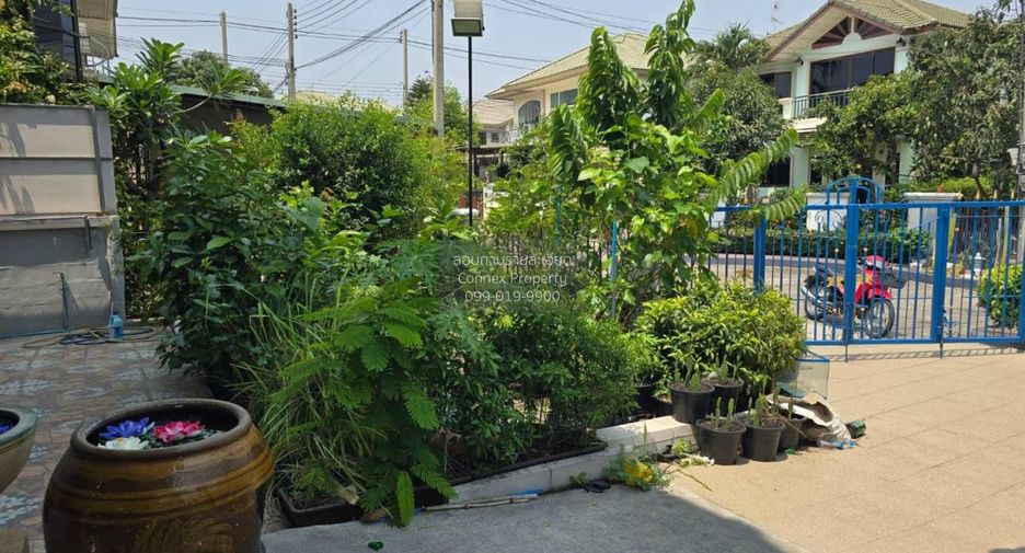For sale 3 ベッドルーム house in Mueang Samut Sakhon, Samut Sakhon