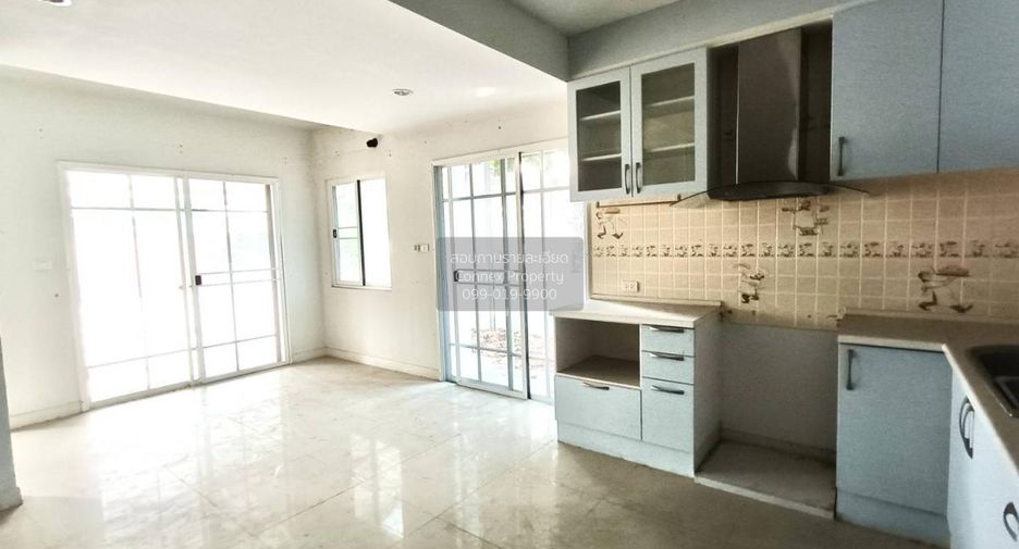 For sale 3 bedrooms house in Pak Kret, Nonthaburi