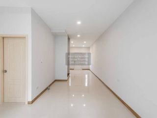 For sale 3 ベッドルーム townhouse in Sam Phran, Nakhon Pathom