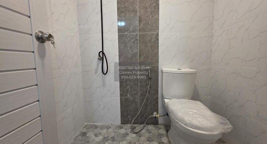 For sale 3 ベッドルーム townhouse in Nakhon Chai Si, Nakhon Pathom