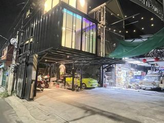出售 2 卧室 独立屋 在 Phra Khanong, 曼谷