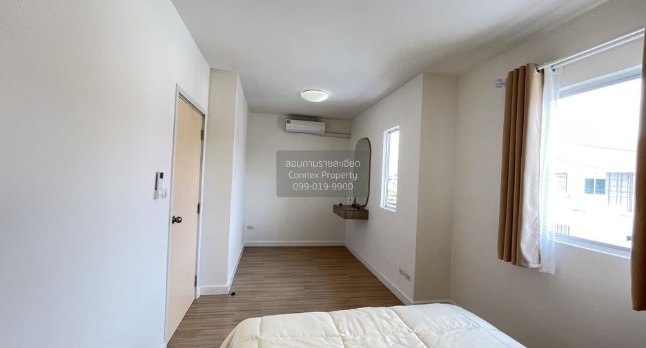 For sale 2 bedrooms townhouse in Bang Khae, Bangkok