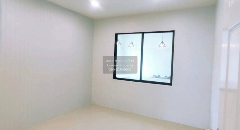À vendre 2 chambres maison de ville à Ban Phaeo, Samut Sakhon
