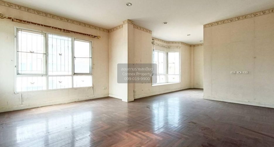 Casa en venta de 4 habitaciones en Mueang Nonthaburi, Nonthaburi