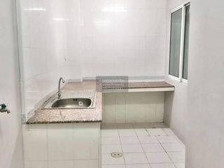 À vendre 3 chambres maison de ville à Mueang Samut Sakhon, Samut Sakhon