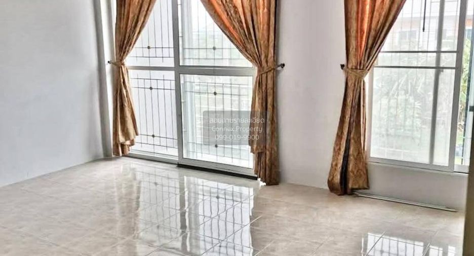 À vendre 3 chambres maison de ville à Mueang Samut Sakhon, Samut Sakhon