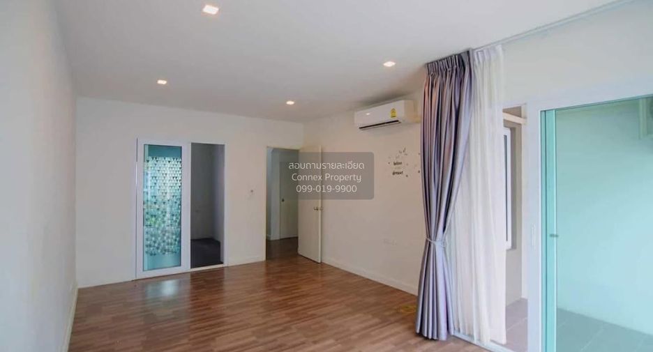 À vendre 3 chambres maison de ville à Bang Phli, Samut Prakan