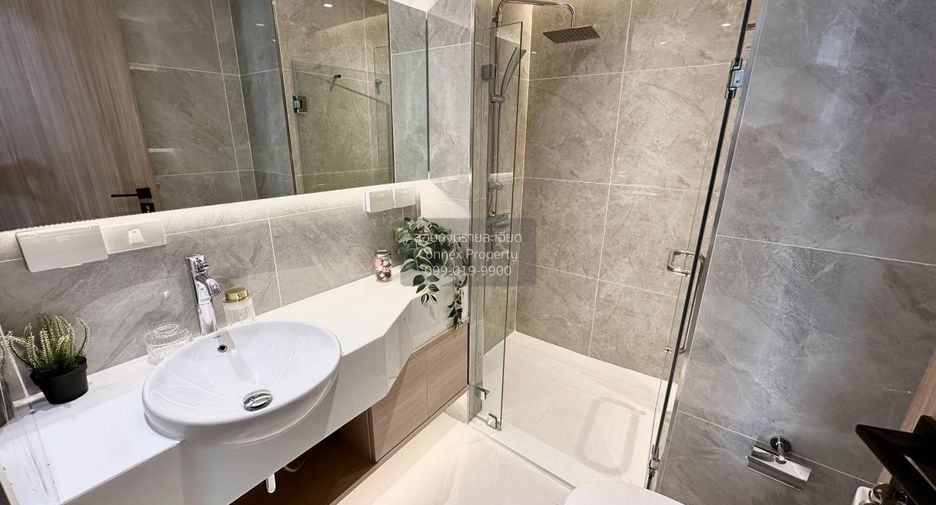 For sale 2 bedrooms condo in Khlong Toei, Bangkok