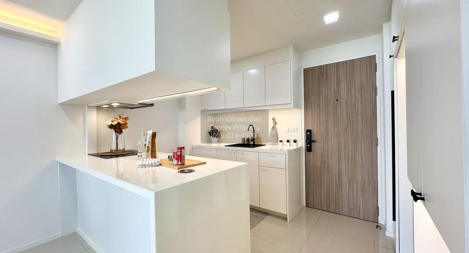 For sale 2 bedrooms condo in Khlong Toei, Bangkok