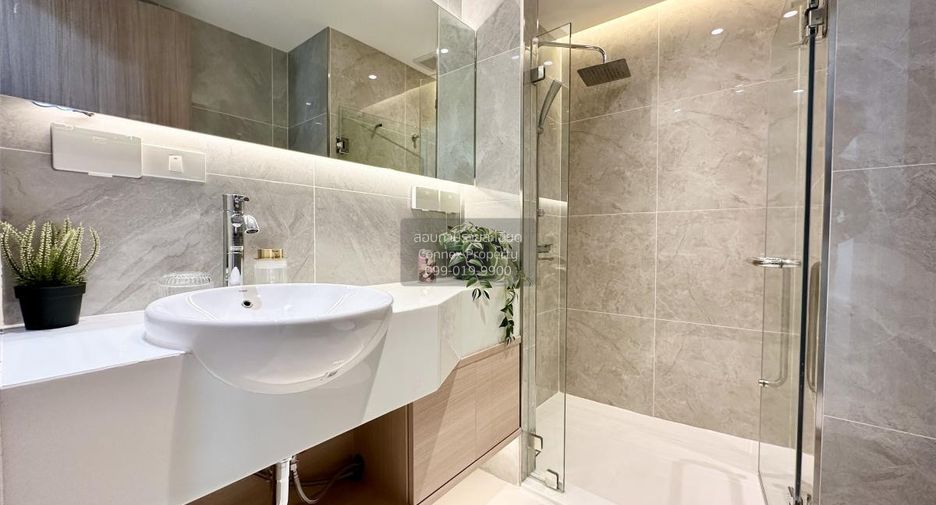 For sale 2 bedrooms condo in Khlong Toei, Bangkok