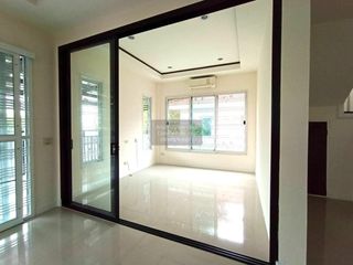 Haus zum Kauf mit 5 Zimmer in Bang Bua Thong, Nonthaburi