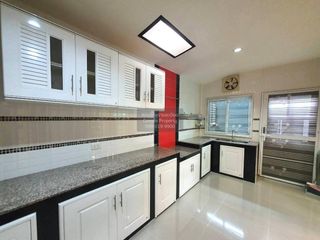 Haus zum Kauf mit 5 Zimmer in Bang Bua Thong, Nonthaburi