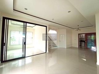 Haus zum Kauf mit 5 Zimmer in Bang Bua Thong, Nonthaburi