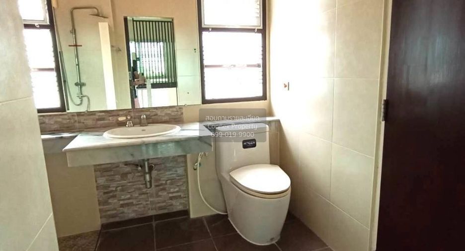 Haus zum Kauf mit 5 Zimmer in Bang Bua Thong, Nonthaburi