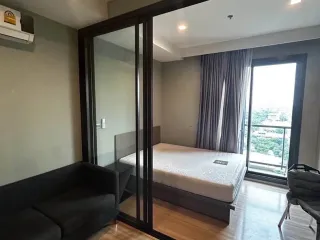 For rent studio condo in Phaya Thai, Bangkok