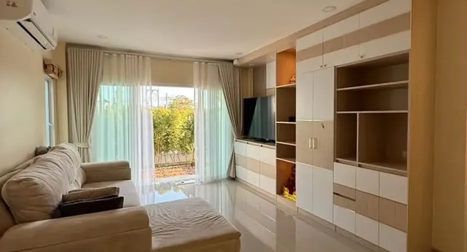 For sale 3 bedrooms villa in Mueang Phuket, Phuket