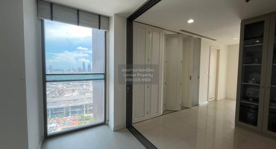 À louer 2 chambres condo à Yan Nawa, Bangkok