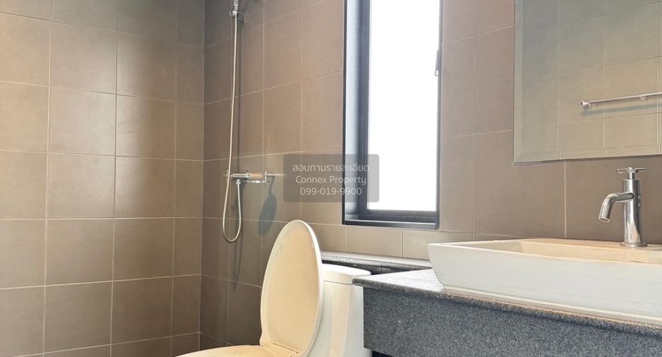 For rent 3 bedrooms townhouse in Suan Luang, Bangkok
