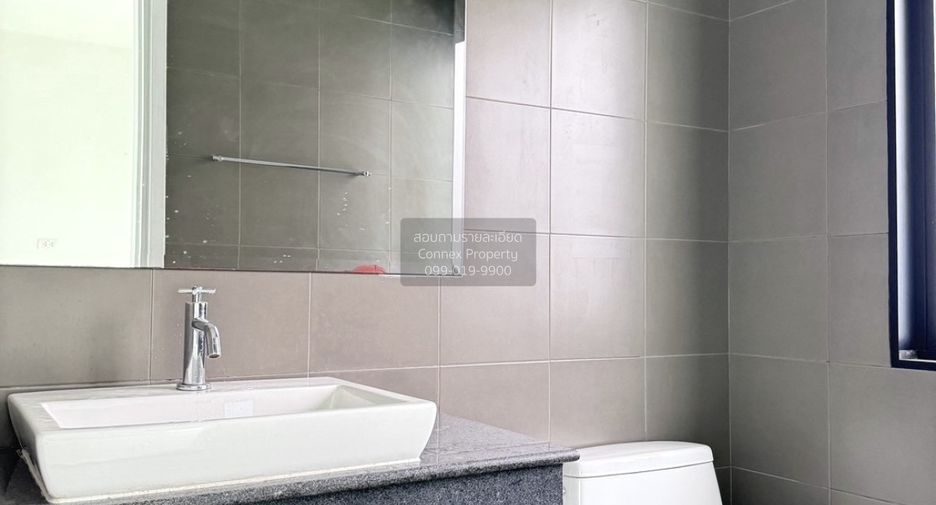 For rent 3 bedrooms townhouse in Suan Luang, Bangkok
