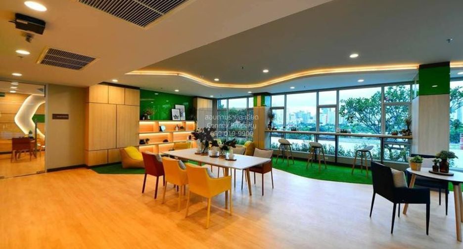 À louer 2 chambres condo à Huai Khwang, Bangkok