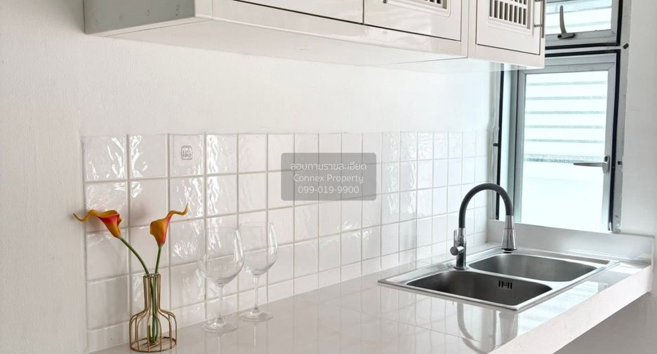 For rent 3 bedrooms townhouse in Mueang Samut Prakan, Samut Prakan