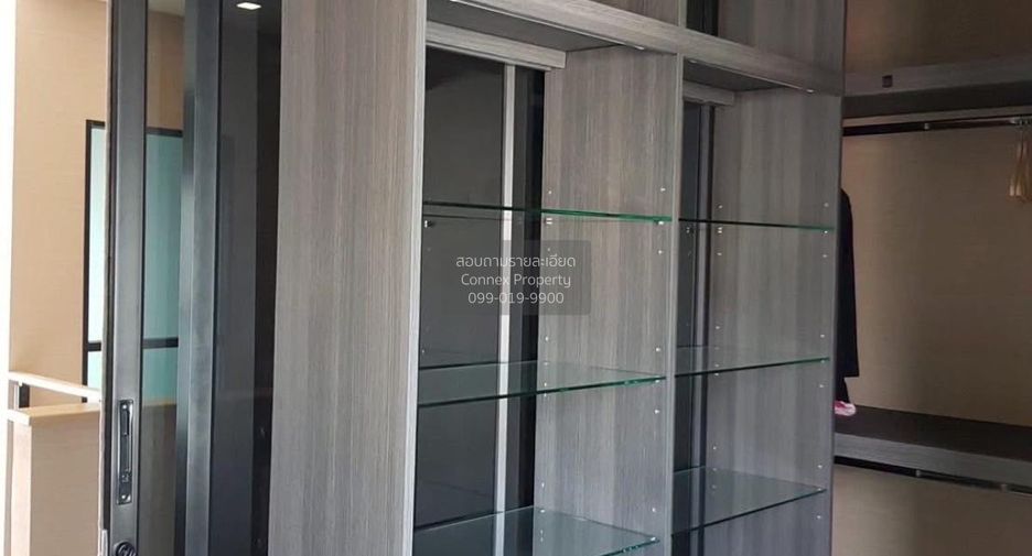 For rent 3 bedrooms townhouse in Suan Luang, Bangkok