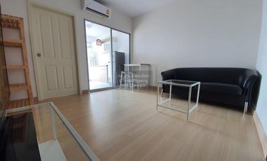 Condo en alquiler de 1 habitaciones en Huai Khwang, Bangkok
