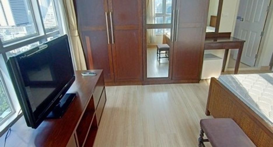 For rent 2 bedrooms condo in Sathon, Bangkok