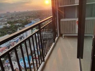 For rent 2 bedrooms condo in Bangkok Noi, Bangkok