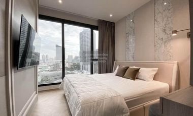 For rent 2 bedrooms condo in Huai Khwang, Bangkok