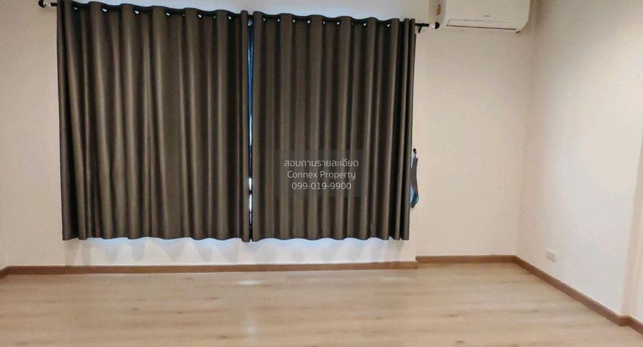 For rent 4 bedrooms townhouse in Bang Khen, Bangkok