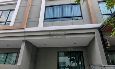 For rent 4 bedrooms townhouse in Bang Khen, Bangkok