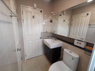 For rent 3 bedrooms townhouse in Yan Nawa, Bangkok