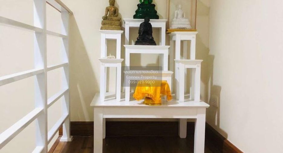 For rent 3 bedrooms townhouse in Bueng Kum, Bangkok