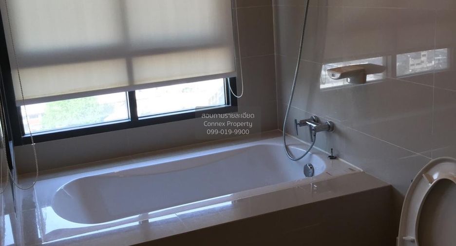 For rent 2 bedrooms condo in Bang Na, Bangkok