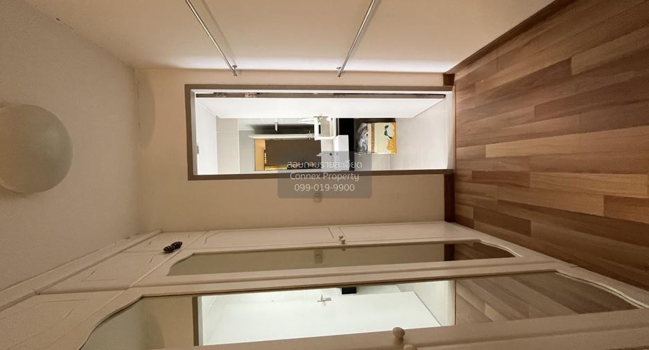 For rent 2 bedrooms condo in Bang Na, Bangkok