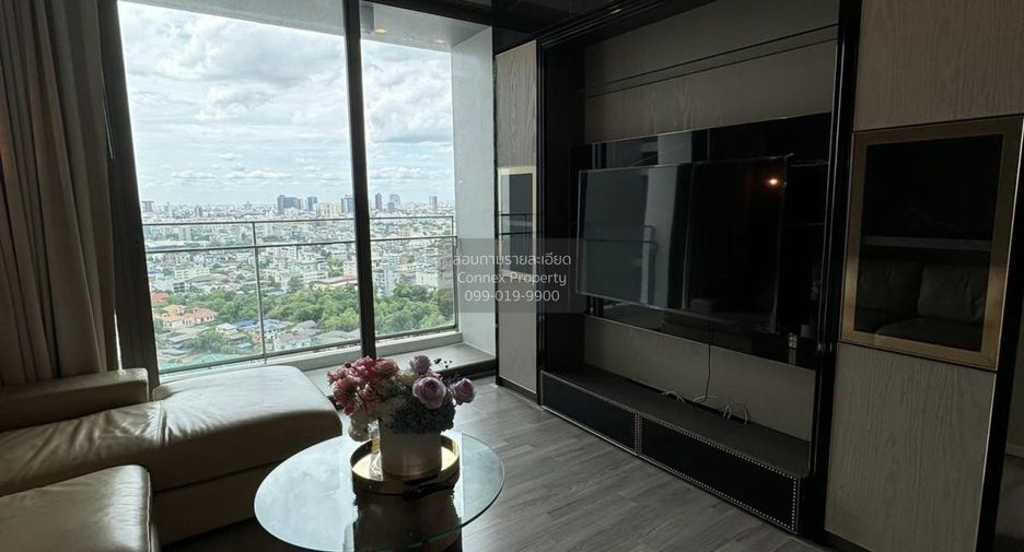 For rent 2 bedrooms condo in Khlong Toei, Bangkok