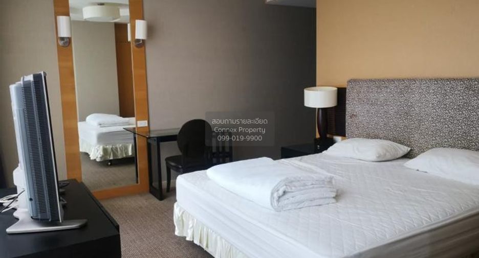 For rent 3 bedrooms condo in Sathon, Bangkok