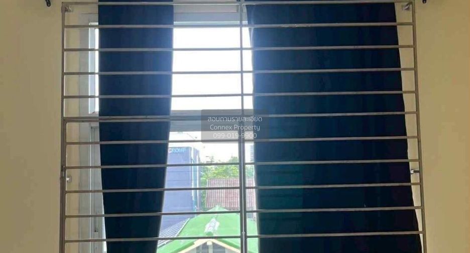For rent 3 bedrooms townhouse in Suan Luang, Bangkok