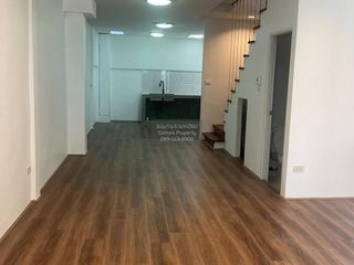 For rent 2 bedrooms townhouse in Phra Khanong, Bangkok