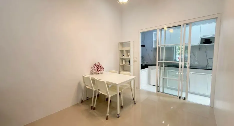 Haus zur Miete mit 2 Zimmer in Mueang Phuket, Phuket