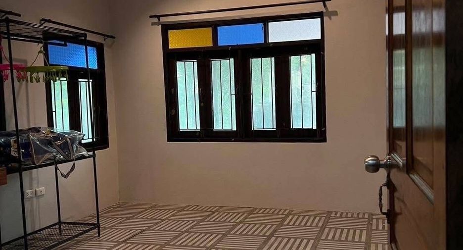 For sale 3 bedrooms house in Saraphi, Chiang Mai