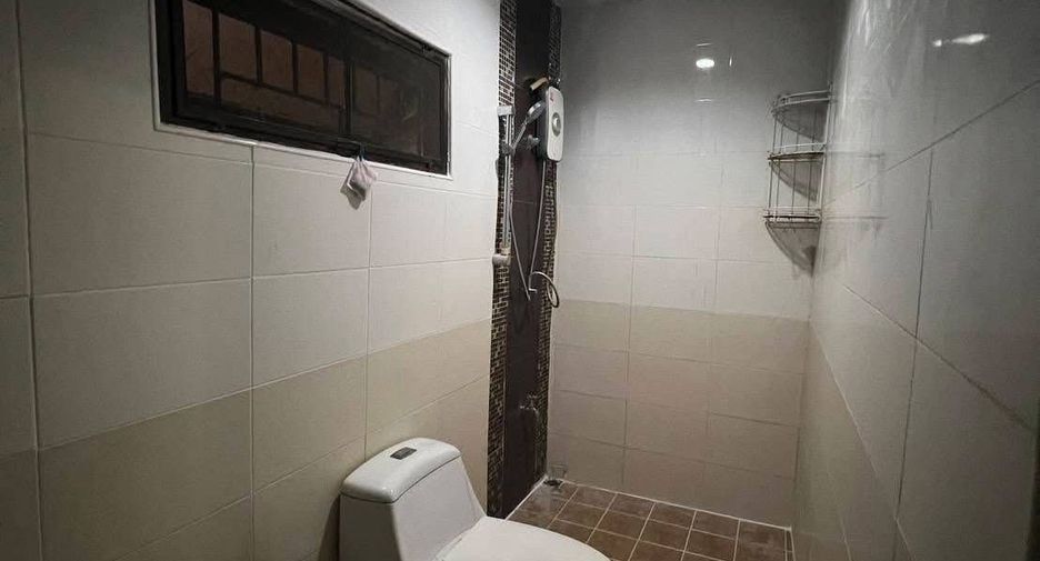 For sale 3 bedrooms house in Saraphi, Chiang Mai
