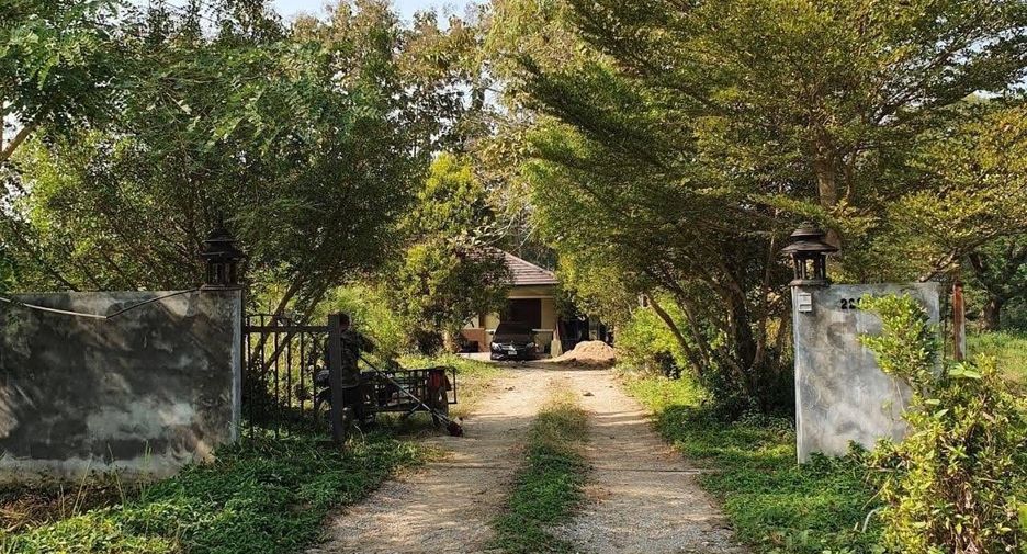 For sale 3 bedrooms house in Saraphi, Chiang Mai