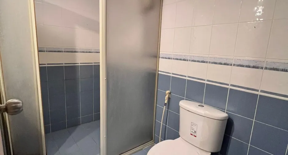 For sale 2 bedrooms condo in Phaya Thai, Bangkok