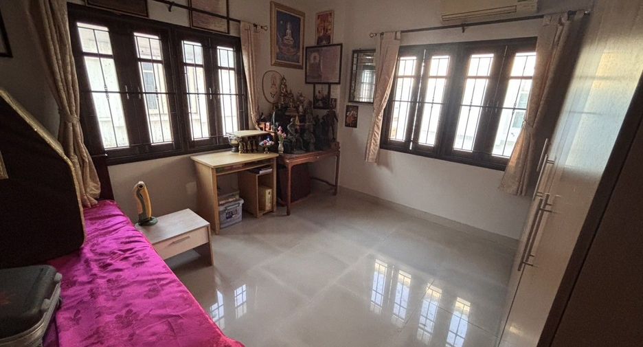 À vendre 4 chambres maison à Bueng Kum, Bangkok