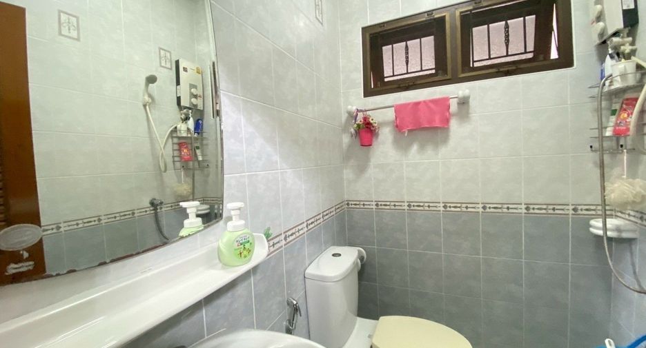 À vendre 4 chambres maison à Bueng Kum, Bangkok