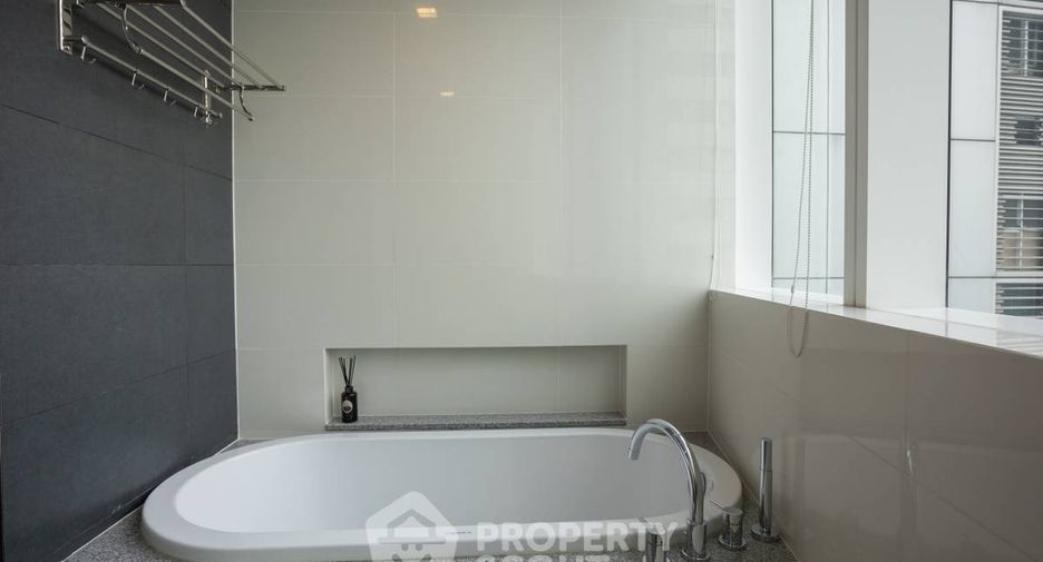 À vendre 3 chambres condo à Khlong Toei, Bangkok