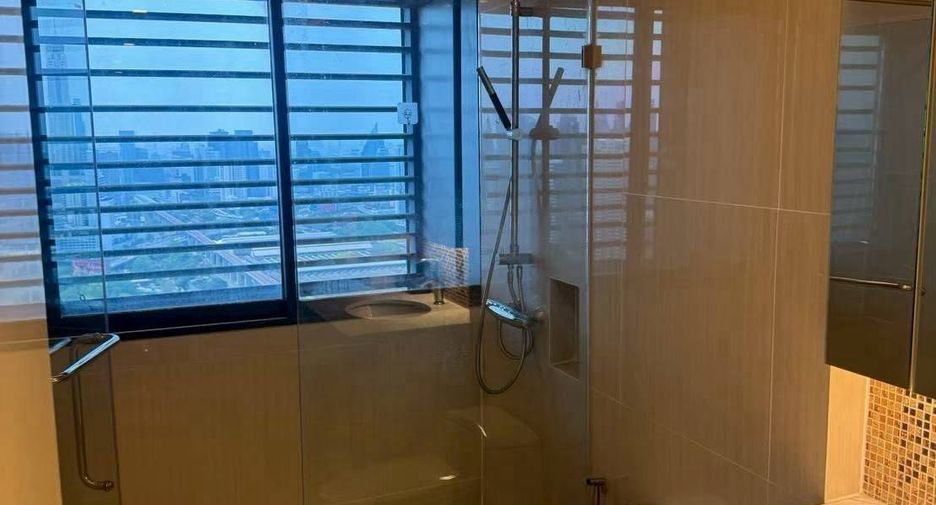 Wohnung zur Miete mit 3 Zimmer in Watthana, Bangkok