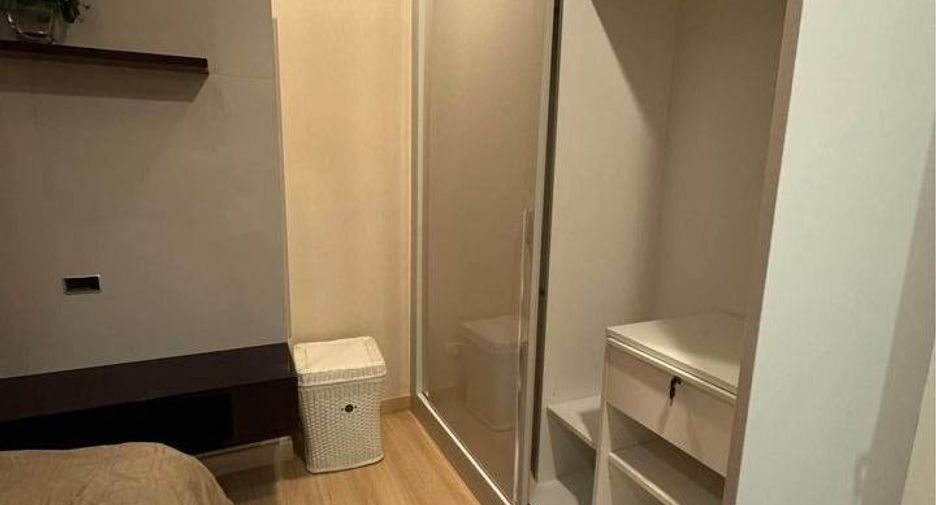 Wohnung zur Miete mit 2 Zimmer in Pathum Wan, Bangkok